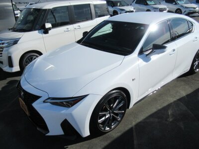 2021 Lexus IS 照片 12