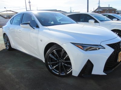 2021 Lexus IS 照片 8