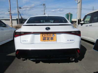 2021 Lexus IS 照片 10