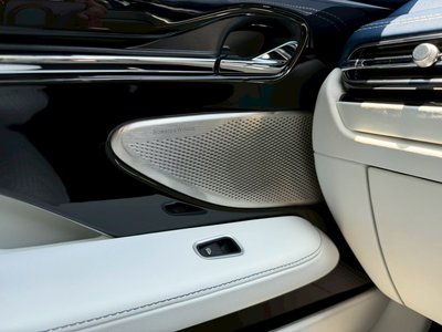 2024 Aston Martin DB12 — миниатюра 35