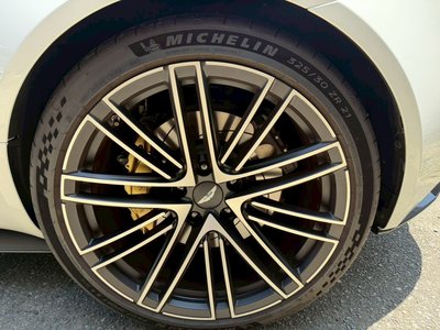 2024 Aston Martin DB12 — миниатюра 18