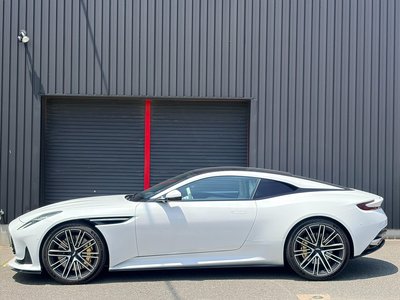 2024 Aston Martin DB12 — фото 10