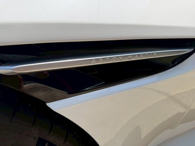 2024 Aston Martin DB12 — миниатюра 20