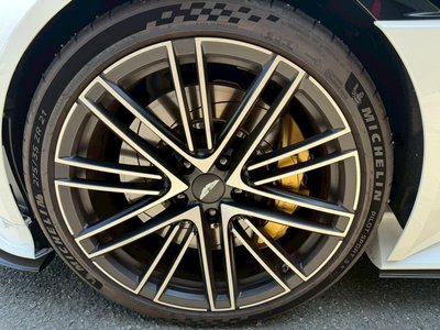 2024 Aston Martin DB12 — миниатюра 19