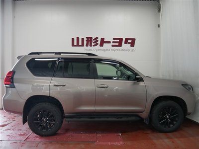 2023 Toyota LAND CRUISER PRADO 照片 3