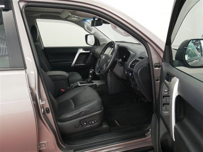 2023 Toyota LAND CRUISER PRADO 照片 5
