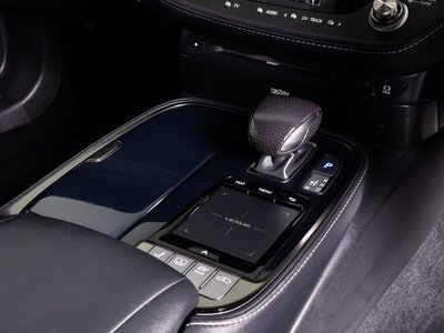 2018 Lexus LS thumbnail 50
