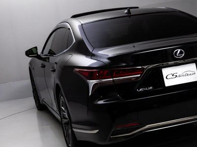 2018 Lexus LS thumbnail 27