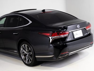 2018 Lexus LS thumbnail 23