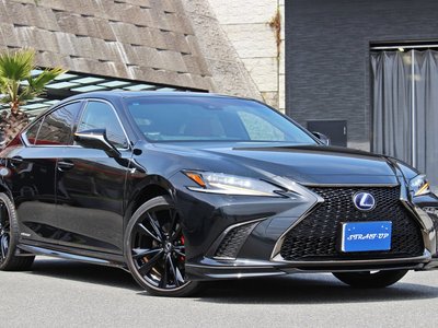 2021 Lexus ES photo 3