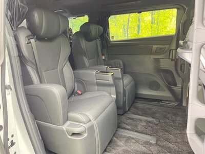 2023 Toyota ALPHARD — фото 9