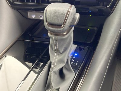 2023 Toyota ALPHARD — фото 25