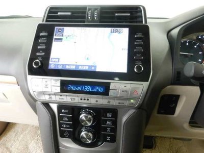 صورة 7 لـ 2023 Toyota LAND CRUISER PRADO