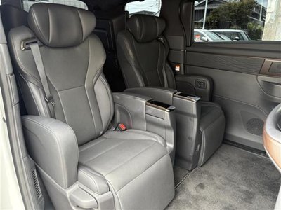 صورة 22 لـ 2023 Toyota ALPHARD