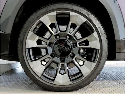 2025 BMW XM — миниатюра 9