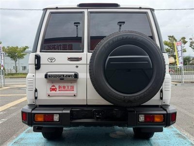 2025 Toyota LAND CRUISER 70 photo 8