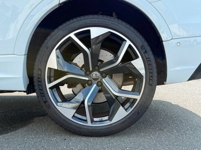 2023 AUDI RS Q8 photo 11