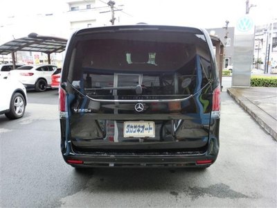 2024 Mercedes-BENZ V-CLASS photo 4