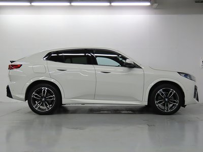 2026 BMW X2 photo 8