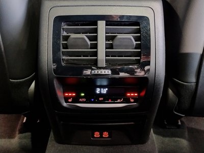 2023 BMW X4 thumbnail 35