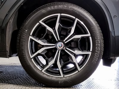 2023 BMW X4 thumbnail 19