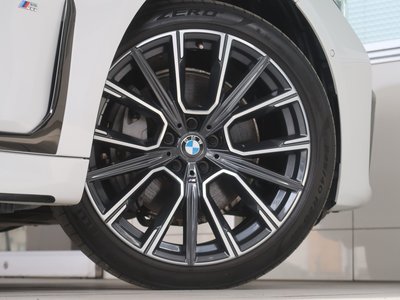 2019 BMW 7 SERIES photo 7