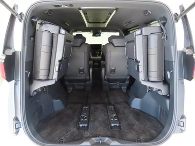 2023 Toyota ALPHARD — фото 24