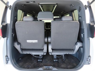 2023 Toyota ALPHARD — фото 23