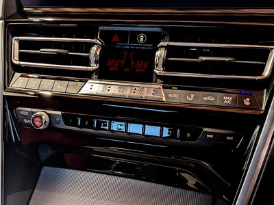 صورة 32 لـ 2019 BMW 8 SERIES