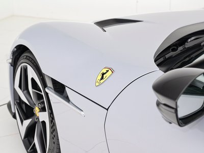 صورة 15 لـ 2025 Ferrari 12 CILINDRI