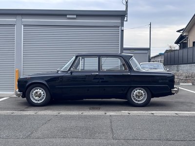 1974 ALFA Romeo JULIA 照片 2