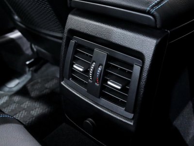 2017 BMW M2 COUPE 照片 42