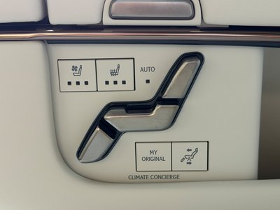 2024 Lexus LM photo 40