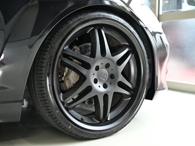 صورة 38 لـ 2010 Mercedes-BENZ BRABUS