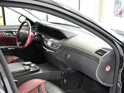 صورة 61 لـ 2010 Mercedes-BENZ BRABUS