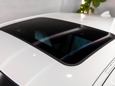 2016 BMW M3 SEDAN thumbnail 17