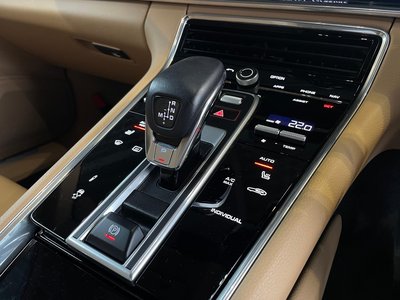 2019 Porsche PANAMERA thumbnail 45