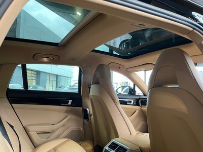 2019 Porsche PANAMERA thumbnail 31