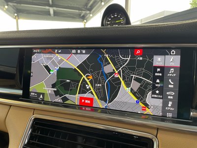 2019 Porsche PANAMERA thumbnail 38