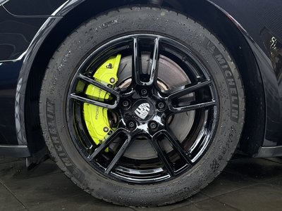 2019 Porsche PANAMERA photo 15