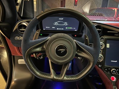 صورة 9 لـ 2021 Mclaren 765LT