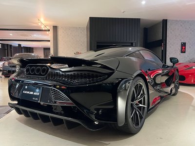 صورة 27 لـ 2021 Mclaren 765LT