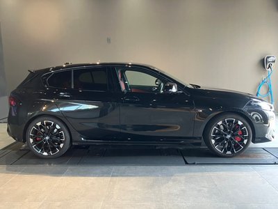 2025 BMW 1 SERIES photo 8