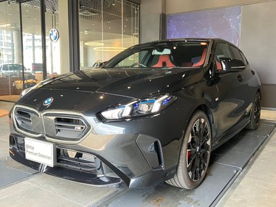 2025 BMW 1 SERIES photo 1