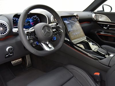 صورة 11 لـ 2025 Mercedes-BENZ GT AMG