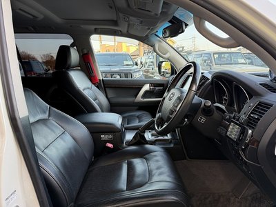 صورة 8 لـ 2012 Toyota LAND CRUISER 200