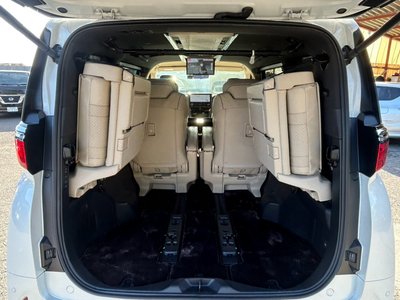 2023 Toyota ALPHARD — фото 10