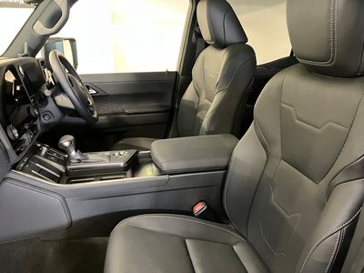 صورة 12 لـ 2025 Lexus GX