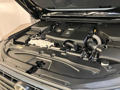 صورة 35 لـ 2025 Lexus GX