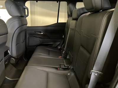 صورة 31 لـ 2025 Lexus GX